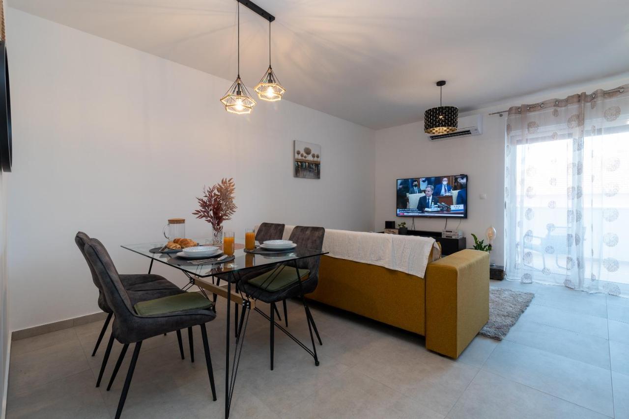 Kamarin Apartment Trogir Luaran gambar