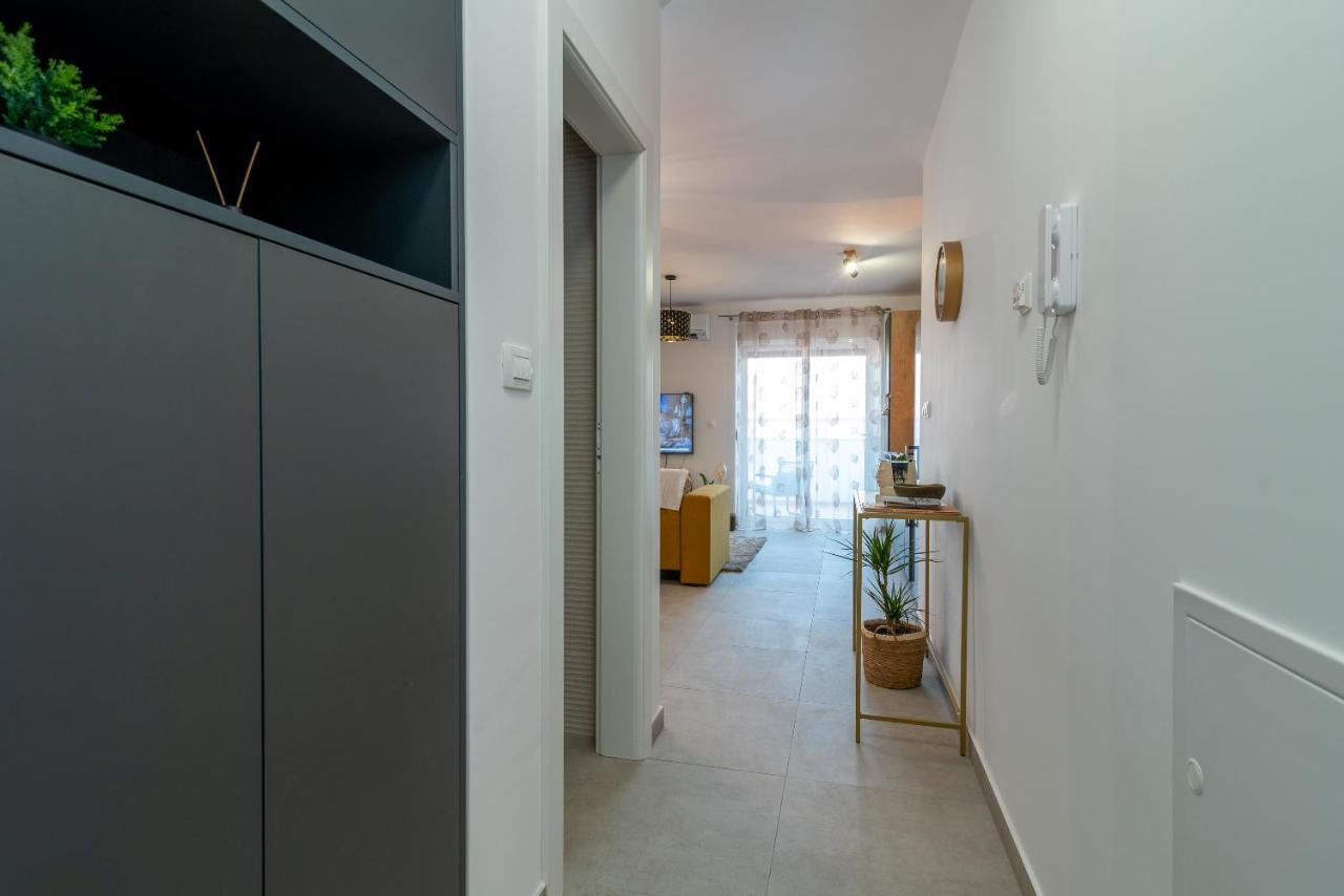 Kamarin Apartment Trogir Luaran gambar